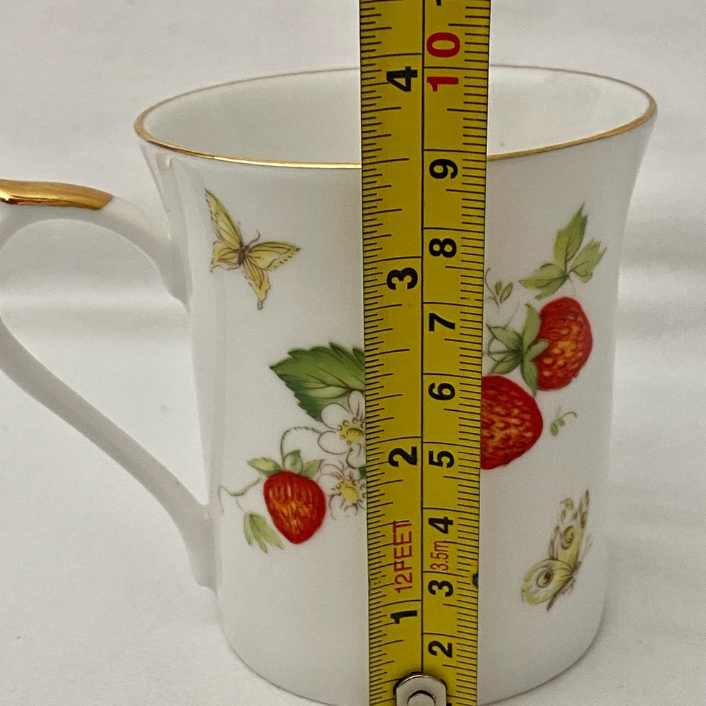 VINTAGE QUEEN'S ROSINA CHINA CUP, FINE BONE CHINA, ENGLAND, VIRGINIA STRAWBERRY - Picture 7 of 8